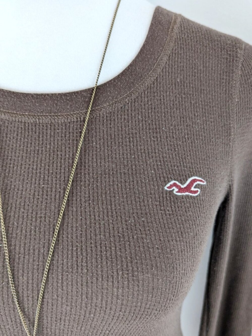 Hollister Vintage Late 2000s Y2K Dark Brown Waffle Thermal Knit Long Sleeve Top - Picture 4 of 6